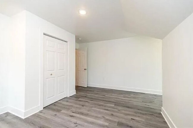 Building Photo - Brand New 4 Bedroom / 3.5 Bathroom Townhom...