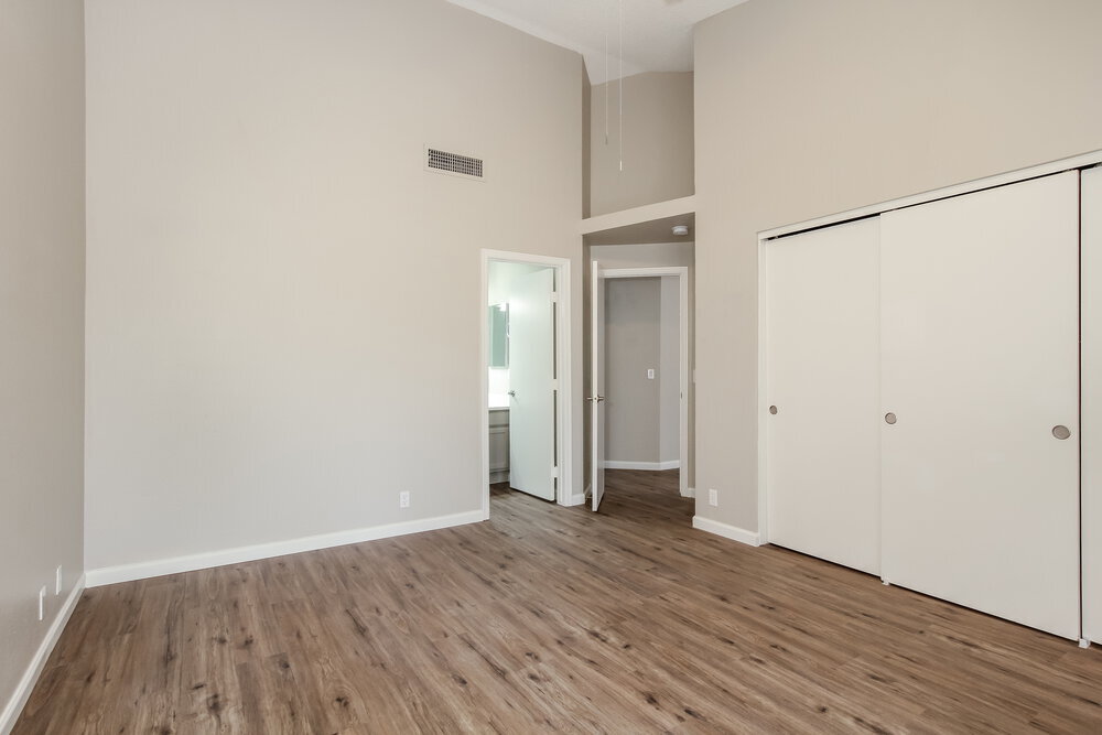 Building Photo - 10012 N 66th Dr