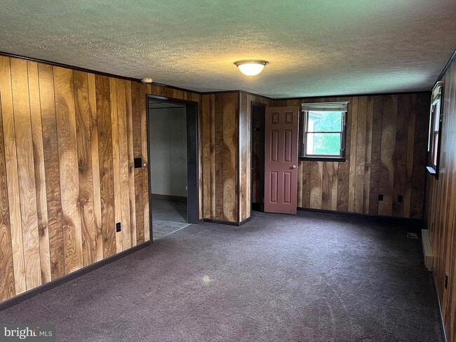 Building Photo - 107 Sawmill Ct