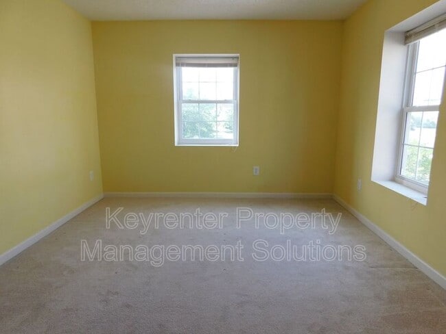 Building Photo - 24 Rose Garden Ln