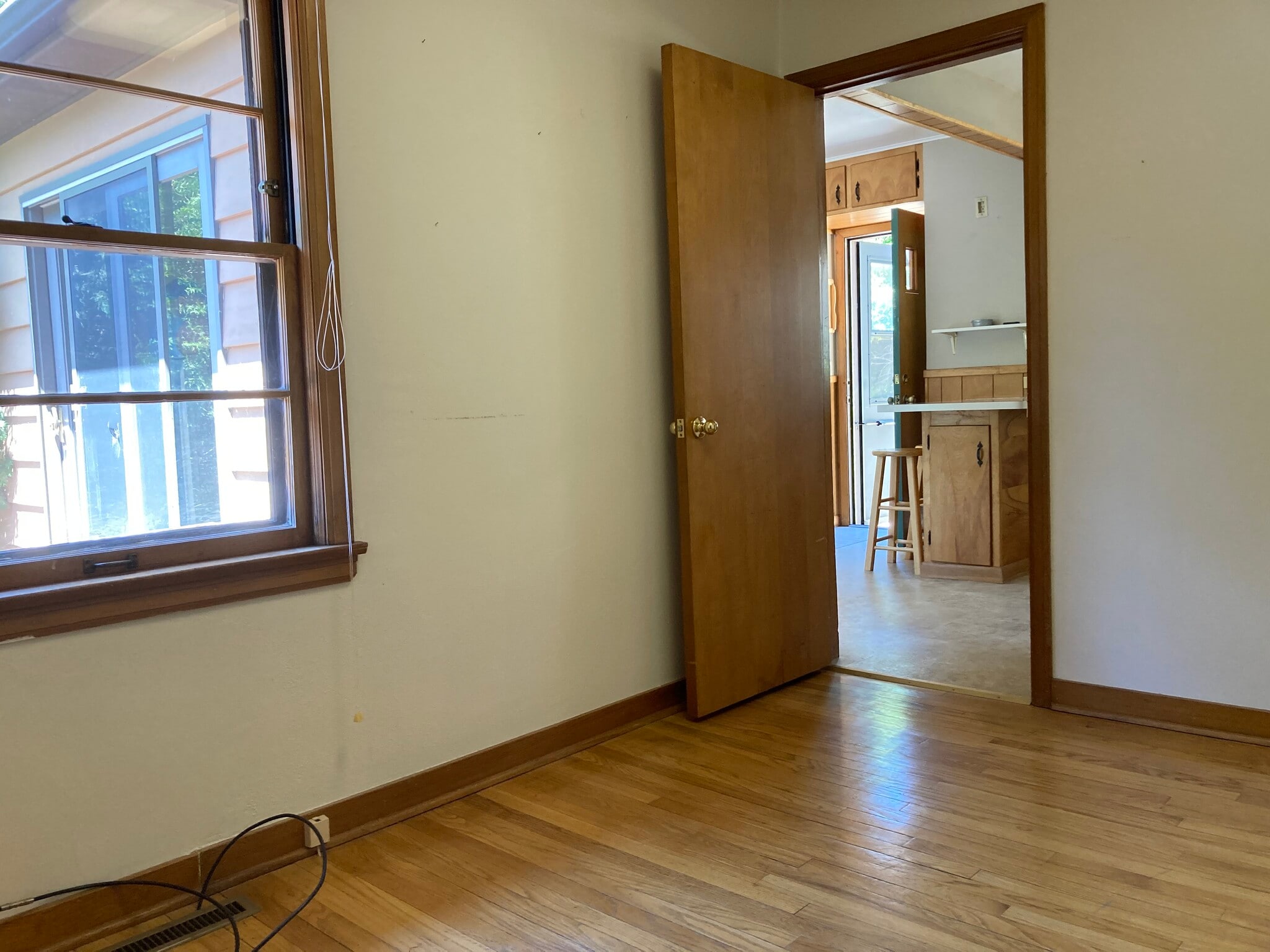 Building Photo - 418 S Owen Dr
