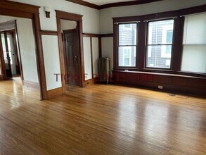 Building Photo - 18-22-22 Wilmer St