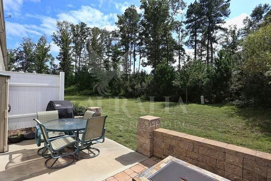 Building Photo - 451 Shakespeare Dr