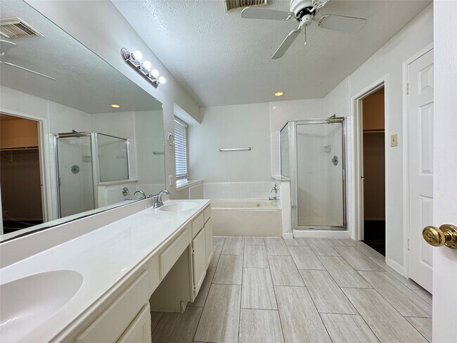 Building Photo - 16315 Cobble Springs Ct