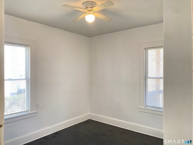 Building Photo - 54-56-56 Westbourne Pkwy