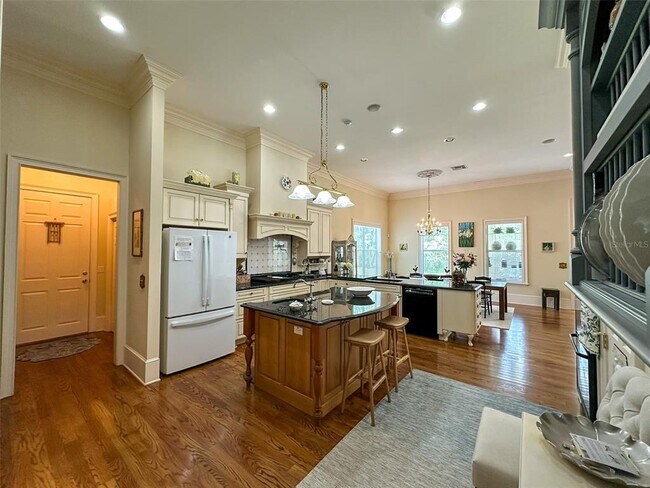 Building Photo - 6425 NW 202nd Pl