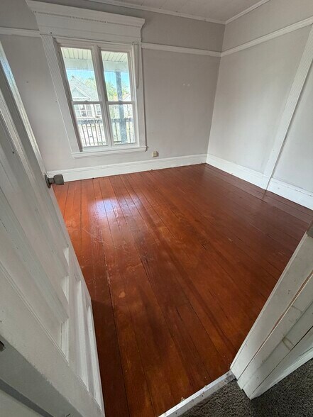 Building Photo - 21 Merwin St