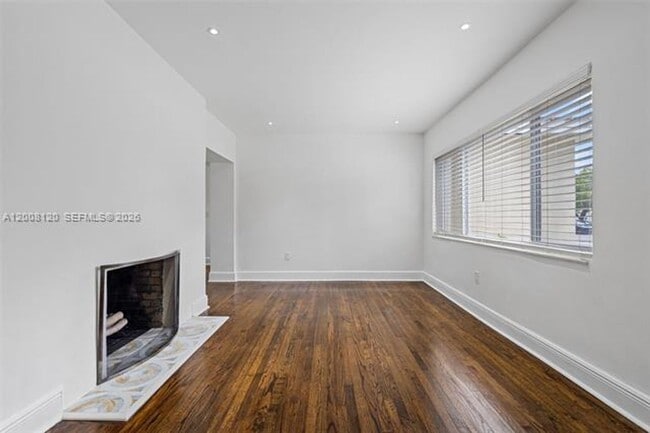 Building Photo - 3500 Ponce de Leon Blvd