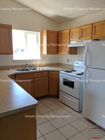 Building Photo - 685 John Adams Pky