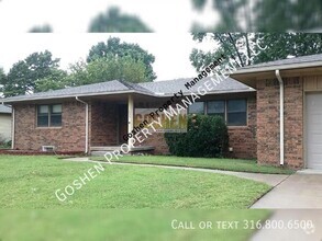 Building Photo - 1625 Mount Carmel St