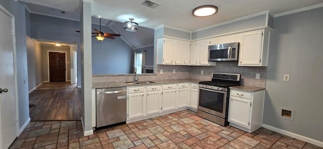 Building Photo - 4661 Birchbend Ln