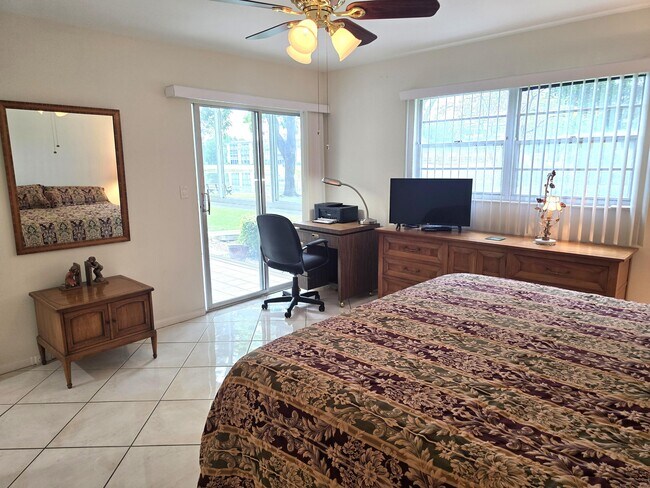 Building Photo - 3403 Bimini Ln