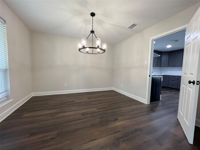 Building Photo - 10903 Albury Dr