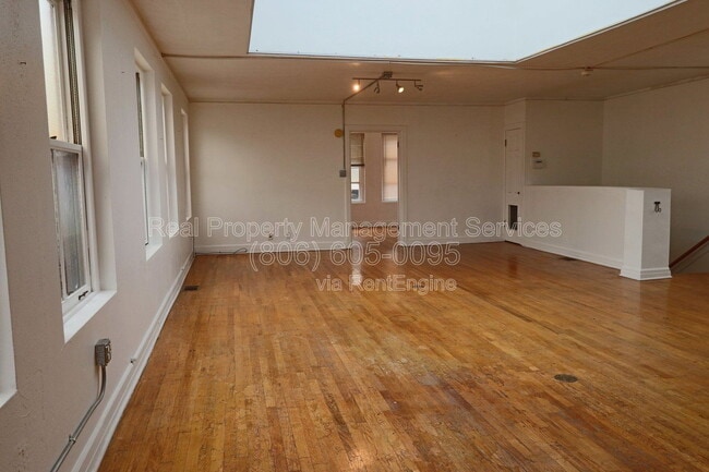 Building Photo - 1312 Avenue J