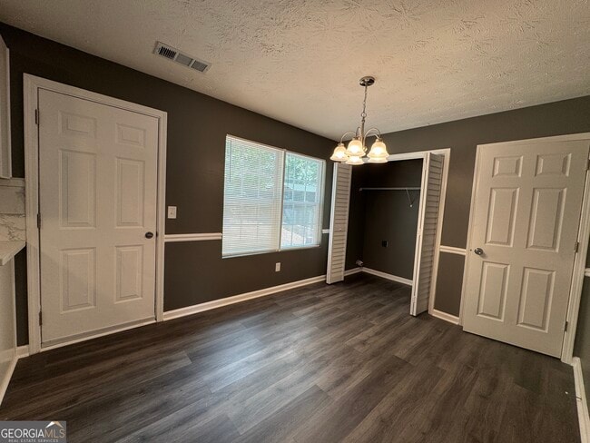 Building Photo - 330 Crestfield Cir