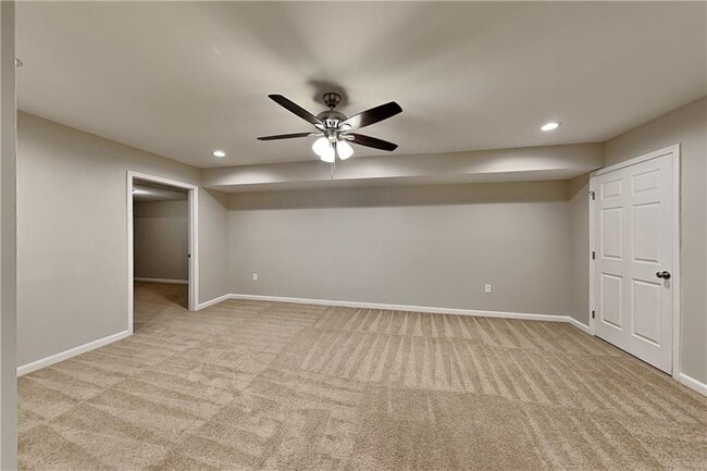 Building Photo - 202 Mill Creek Hollow
