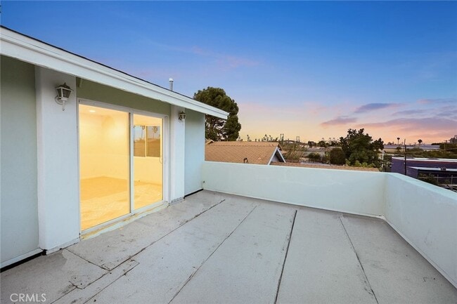 Building Photo - 554 Bonita St
