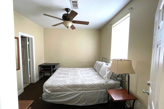 Building Photo - 2919 Rosewood St