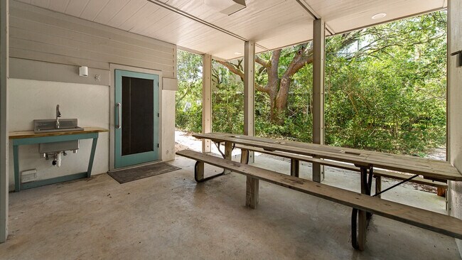 Building Photo - 1217 Debordieu Blvd