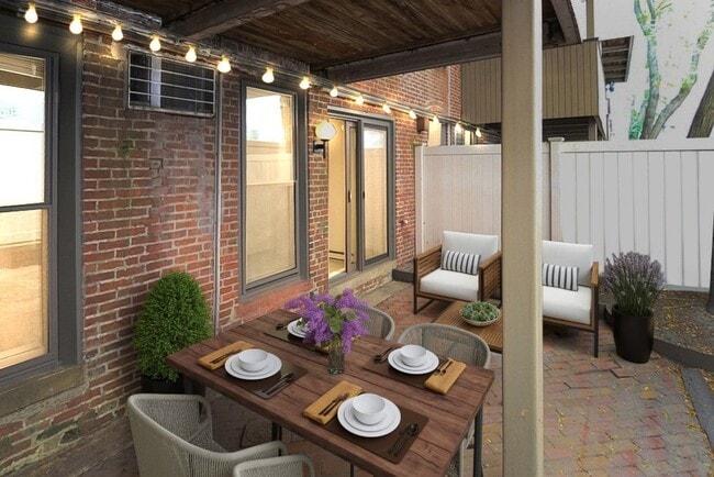 Building Photo - 67 St Germain St