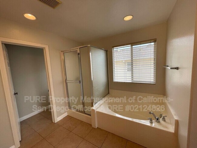 Building Photo - 1644 Moonbeam Ln