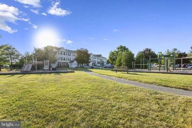 Building Photo - 5089 Stapleton Terrace