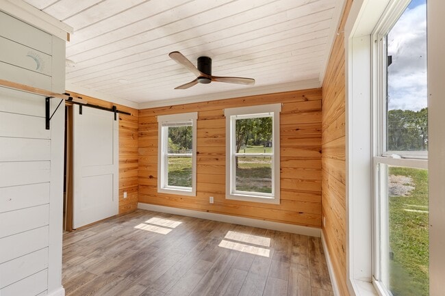 Building Photo - 1503 Cornersville Hwy