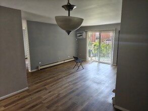 Building Photo - 2216 W Nichols Rd