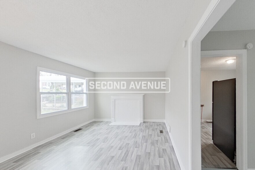 Building Photo - 7825 Rugby Ct