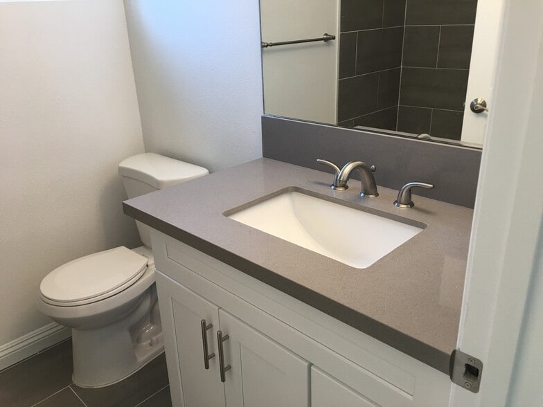 Building Photo - 8630 Lubao Ave