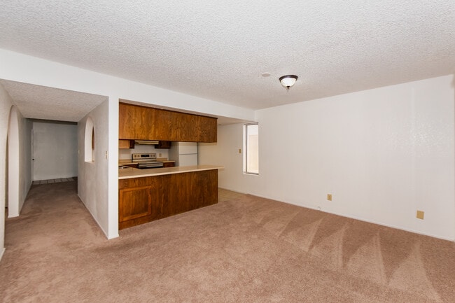 Building Photo - 514 W 37th St