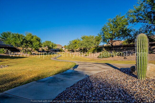 Building Photo - Beautiful split floorplan in a great neigh...