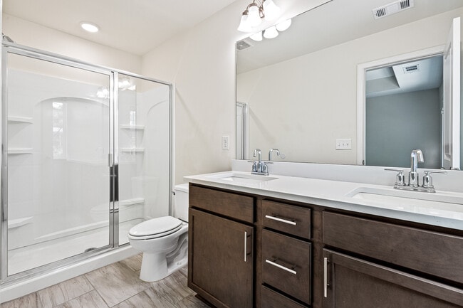 Building Photo - 776 Crestwell Cir SW