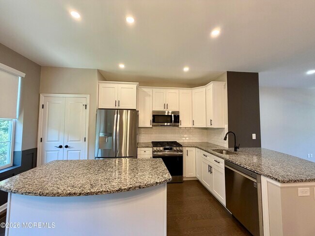 Building Photo - 305 Spirit Wy