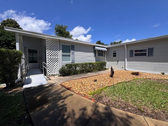 Building Photo - 2/2 in Plantation Oaks