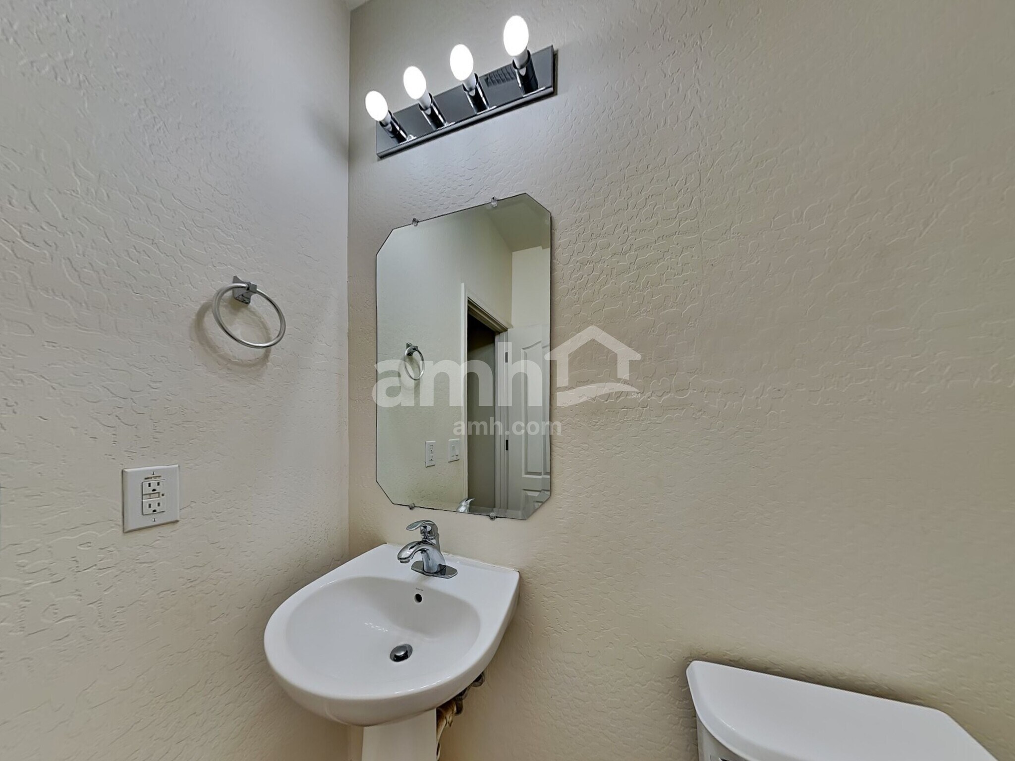 Building Photo - 18015 W Carol Ave