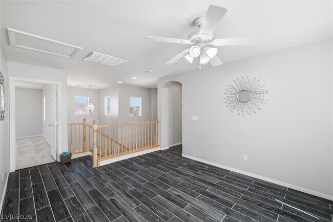 Building Photo - 321 W Arrowbird Ave