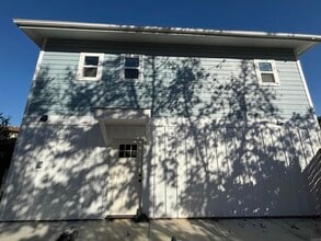 Building Photo - 305 Hathway Ave