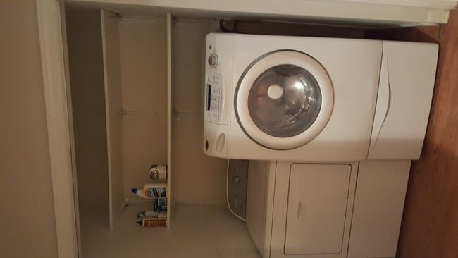 Building Photo - 1722 Ranchview Dr