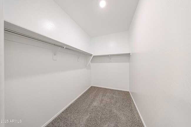 Building Photo - 31041 W Avalon Cir
