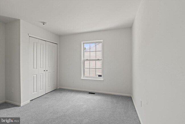 Building Photo - 124 Buckingham Way
