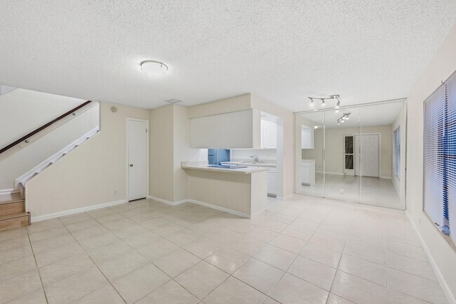 Building Photo - 8811 NW 28th Dr