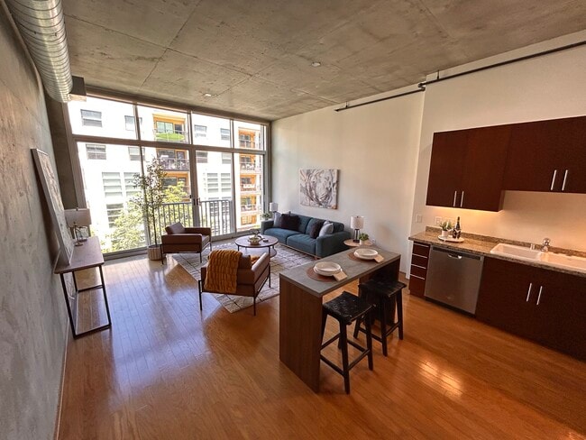 Building Photo - 1025 Island Ave