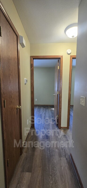 Building Photo - 5308 Gardenview Ave