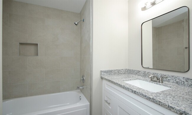 Building Photo - 1547 Airline Dr