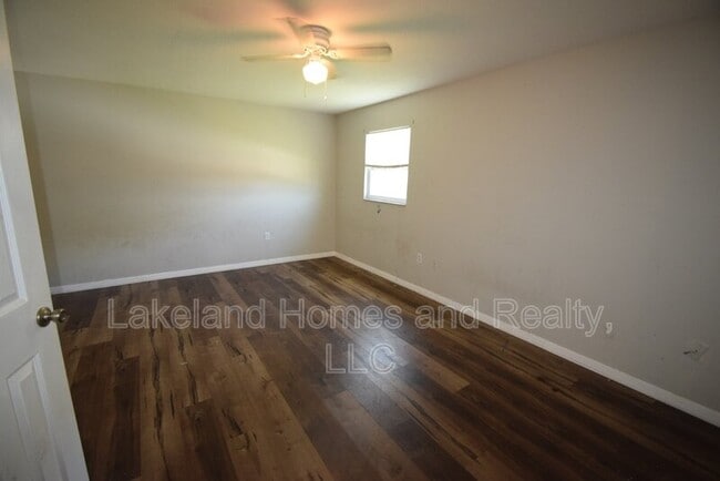 Building Photo - 2720 S San Gully Rd