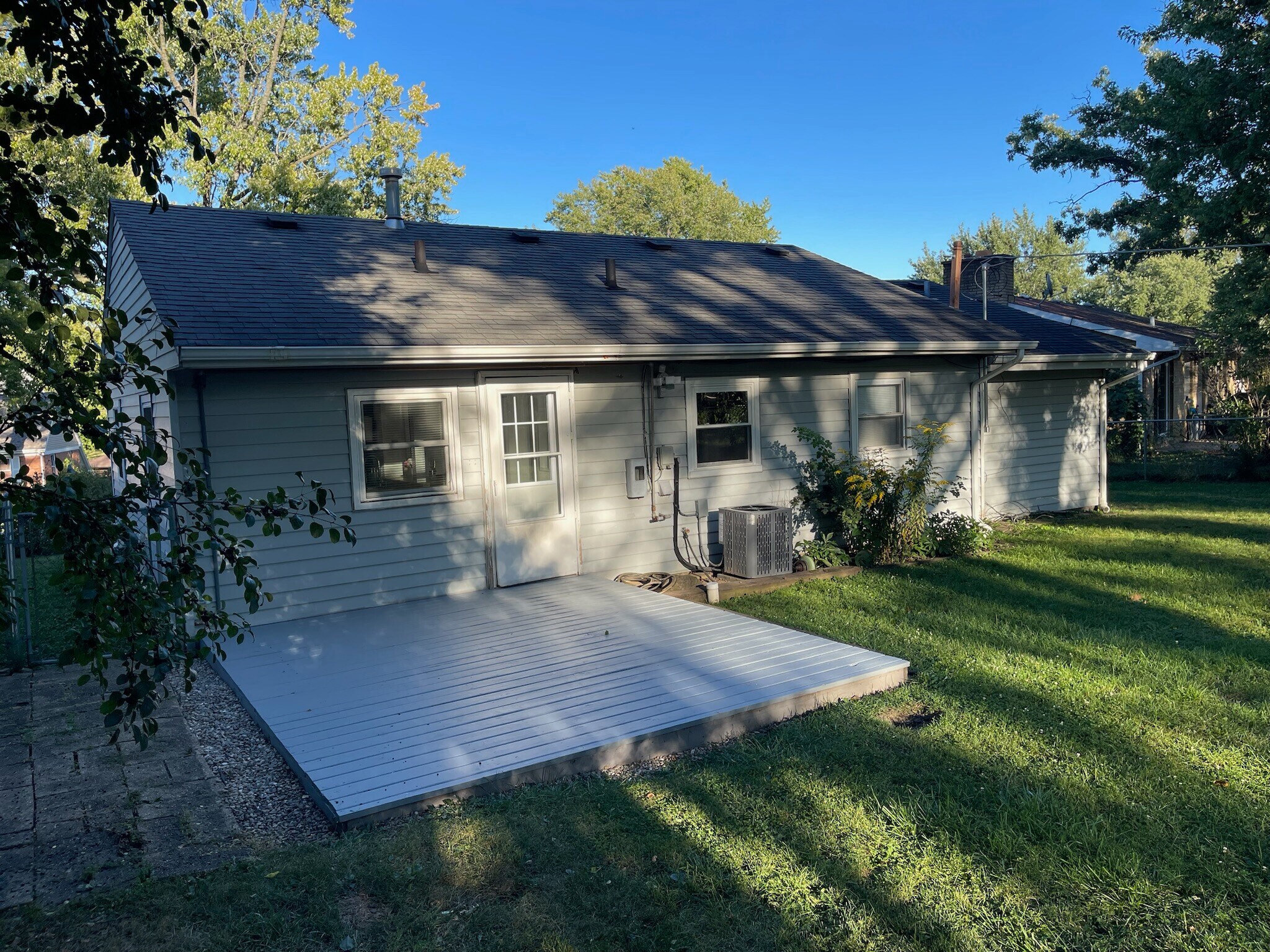 Building Photo - 33240 N Greentree Rd
