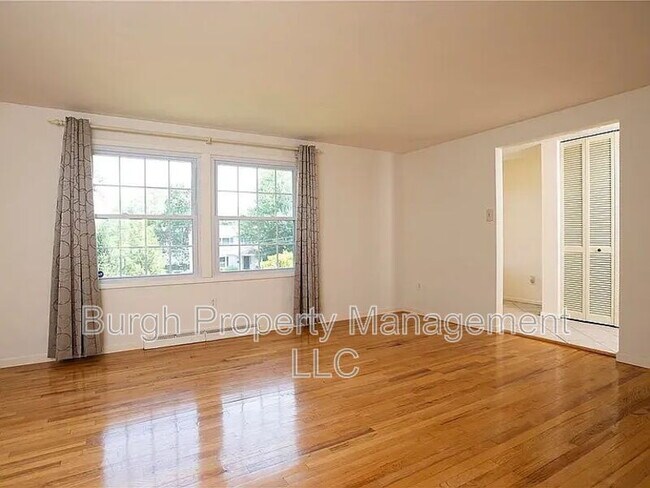 Building Photo - 1248 Satellite Cir