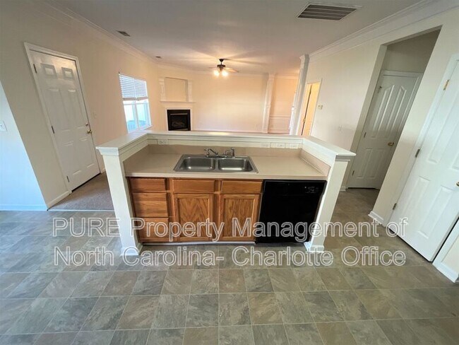 Building Photo - 4803 Sunburst Ln