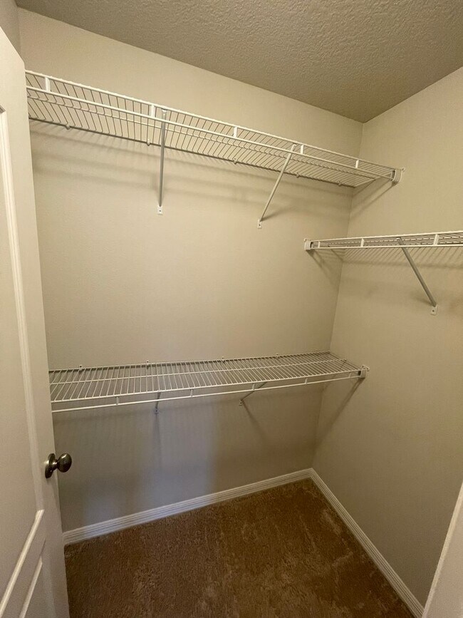 Building Photo - 2 Bedroom, 2.5 Bathroom Townhome in Grande Champions